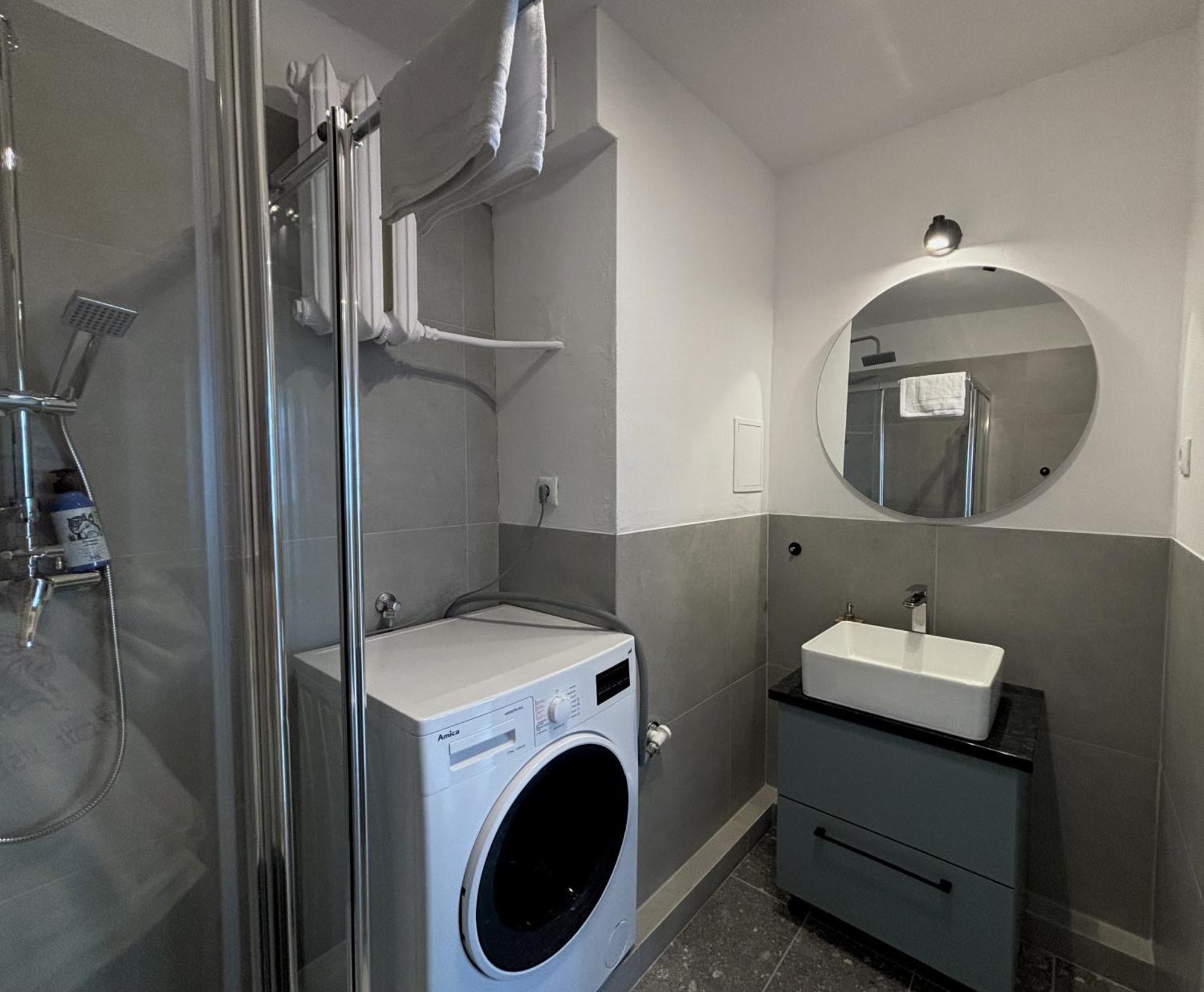 Oomph Warsaw Central 3-Bedroom Flat Екстериор снимка